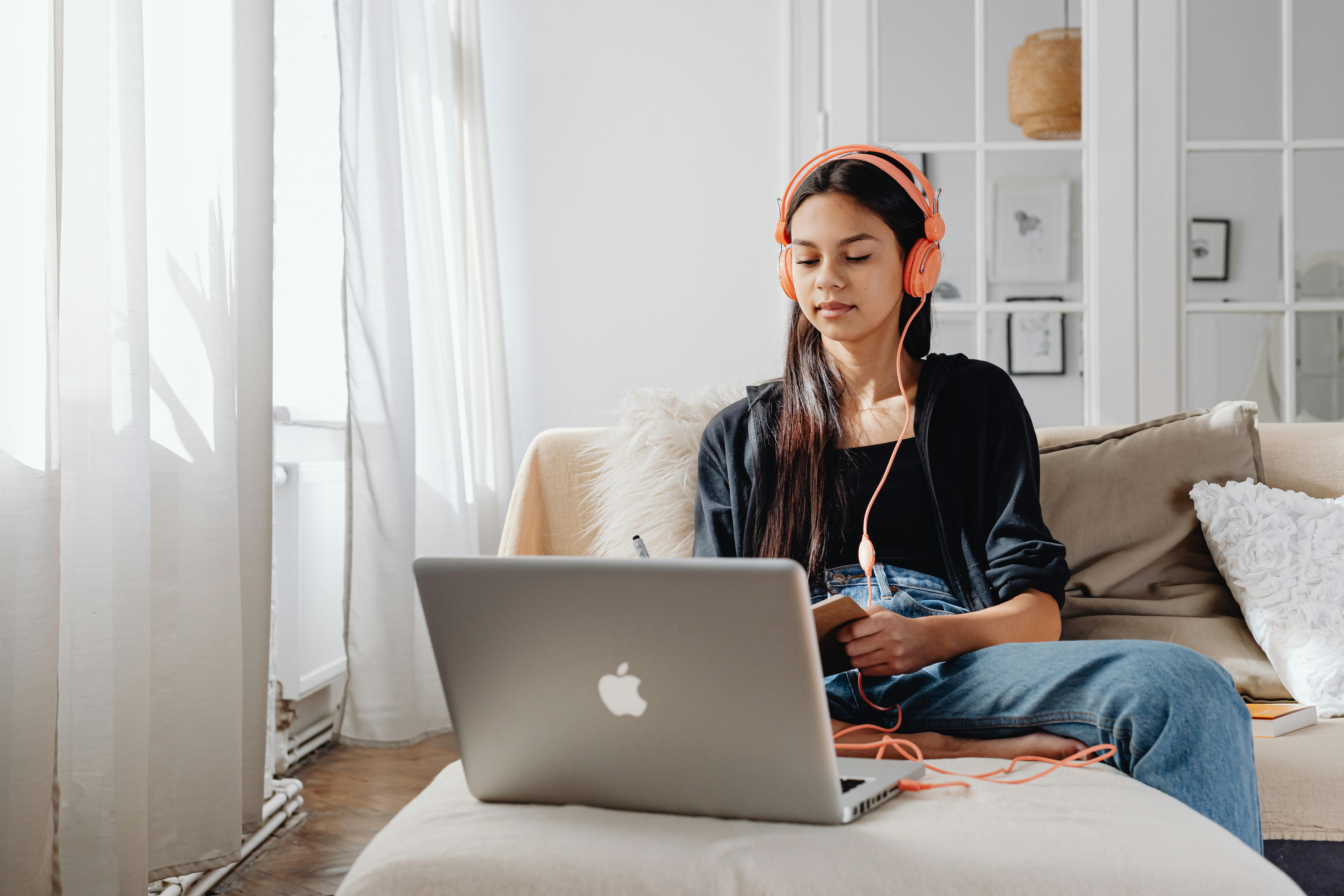Lucky Day for Young Adults: Get 6 Months of Free Prime and 10% Cashback This Prime Day 3 Prime for Young Adults