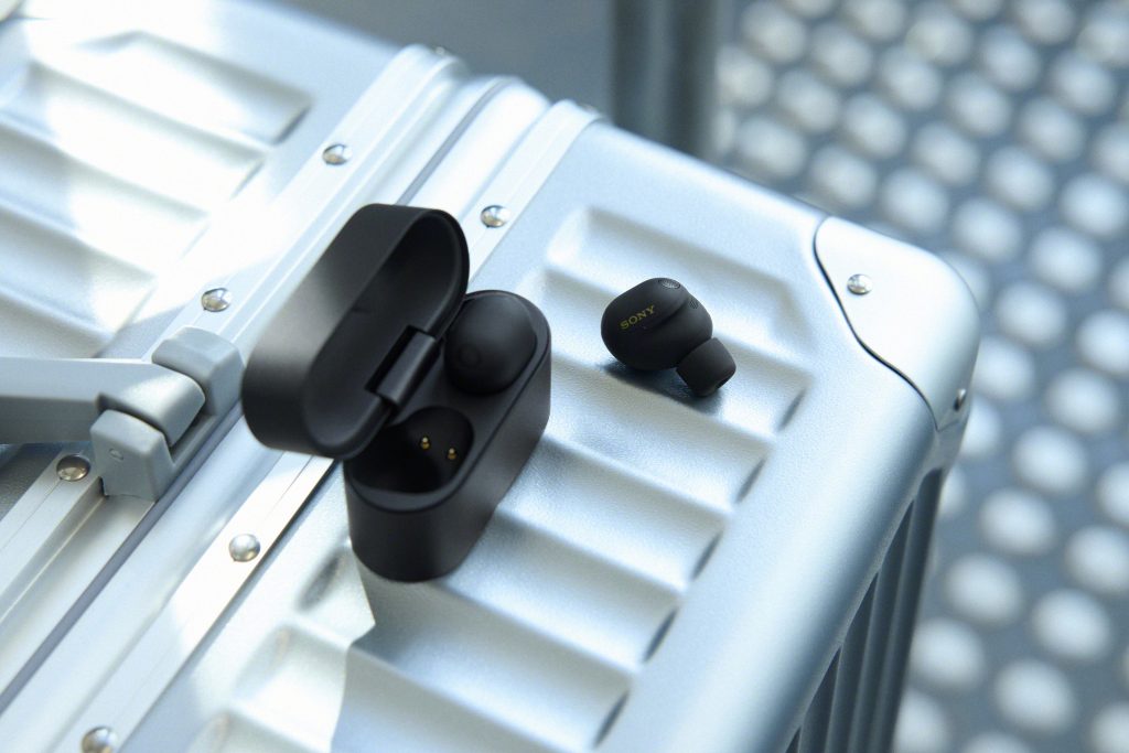 Sony WF-1000XM6: A Serious Upgrade — But Is It Better Than AirPods Pro 3? 5 WF 1000XM6 Social Black Travel InSituation Large