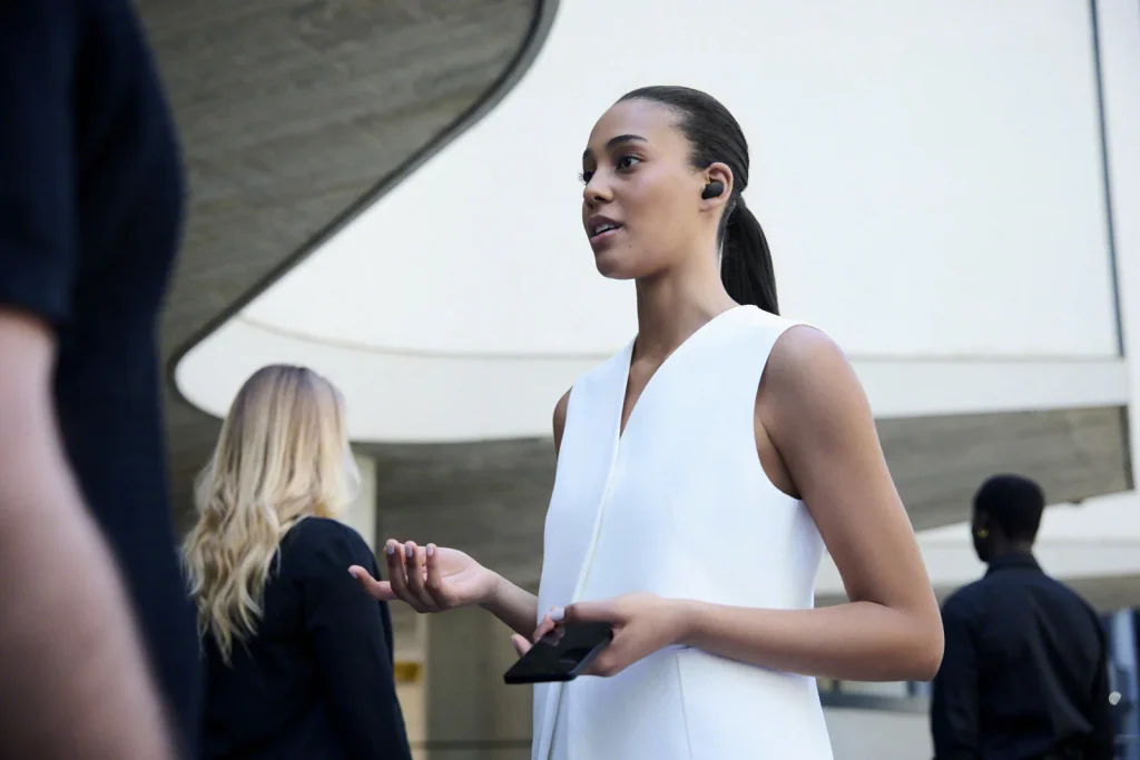 Sony WF-1000XM6: A Serious Upgrade — But Is It Better Than AirPods Pro 3? 4 WF1000XM6 Black CallQuality Large