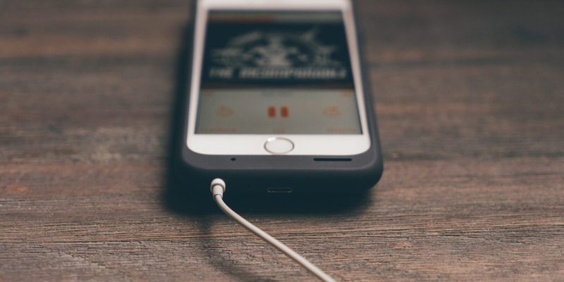 9 Bad Cell Phone Battery Symptoms (in 2021)