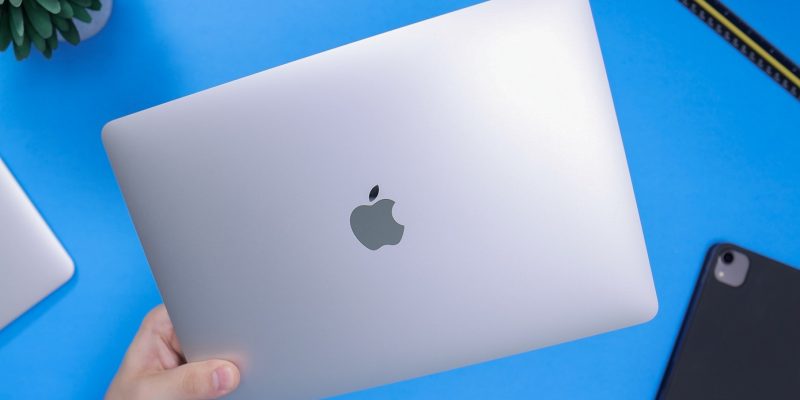 How to fix water damaged Macbook Air or Pro?